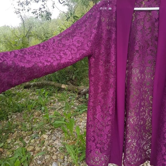 beautiful plum bohemian kimono. - Picture 6 of 10